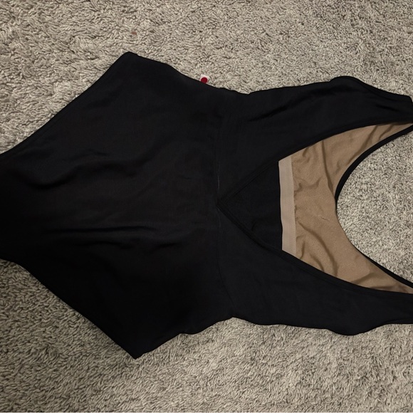 yumiko gina leotard - Picture 2 of 3